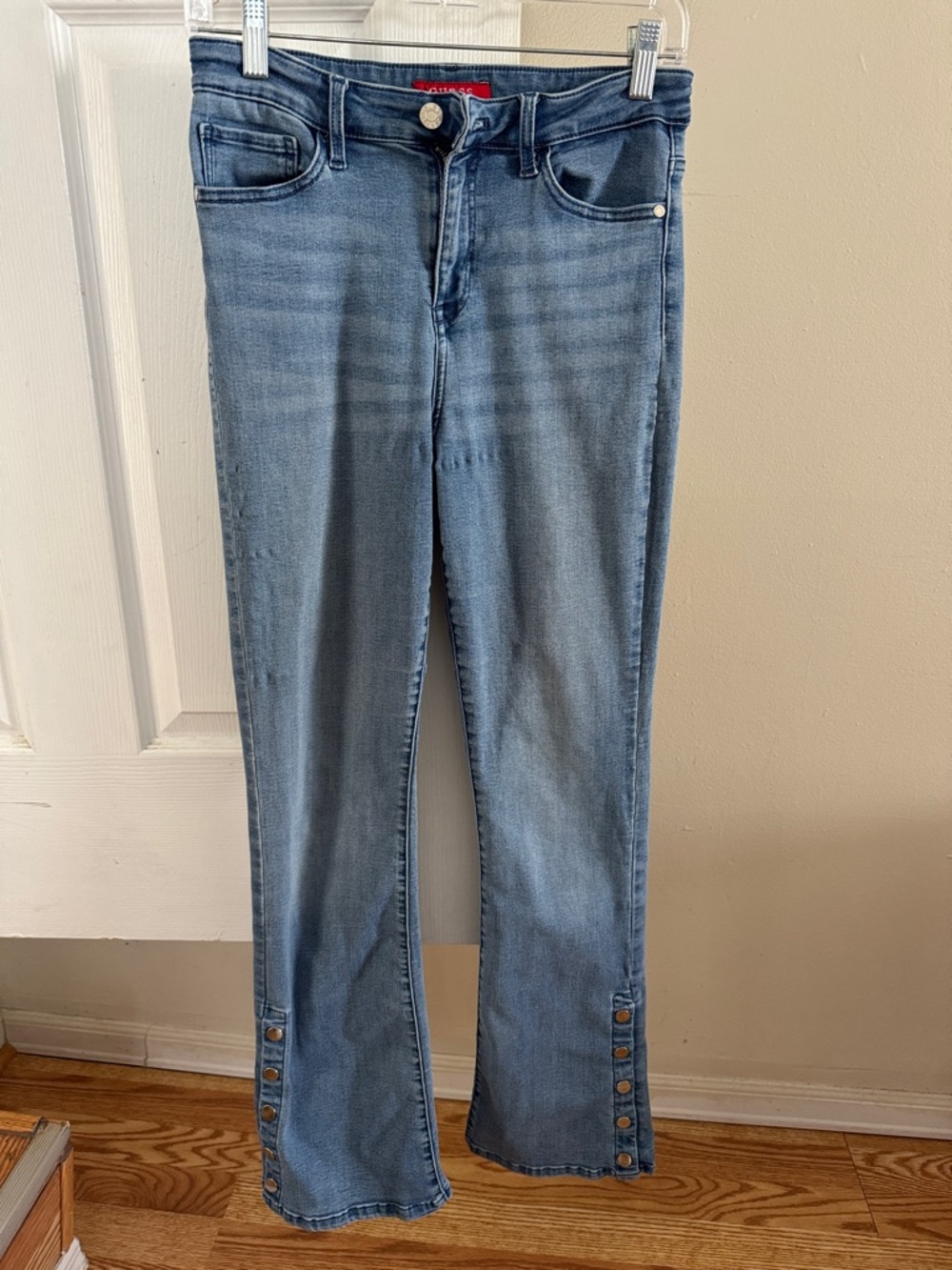 Women’s Guess Jeans Size 28